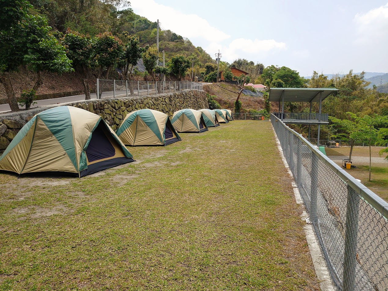 嘉隆280*280全銀膠四人帳(附內外防潮墊) 